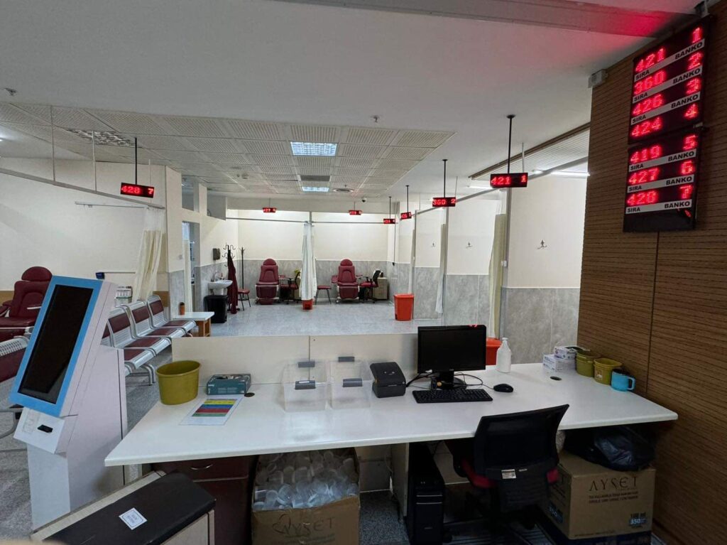 Karabük Eğitim ve Araştırma Hastanesi’nde Yeni Kan Alma Alanı Hizmete Açıldı….