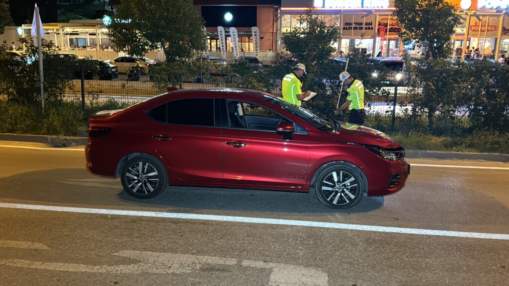 Karabük 100. Yıl Mahallesi’nde Trafik Kazası: 11 Yaşındaki Çocuk Ağır Yaralandı