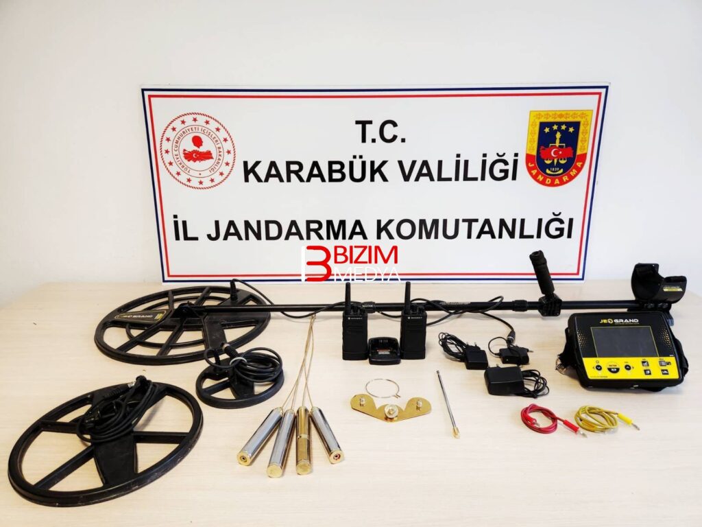 Karabük’ün Safranbolu ilçesinde ormanlık alanda kaçak kazı yapan 5 şüpheli gözaltına alındı.