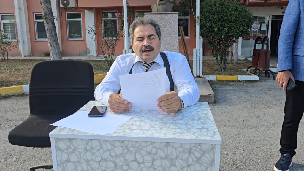 Karabük’te Yol-İş Sendikası’ndan Eş Zamanlı Oturma Eylemi ve Basın Açıklaması