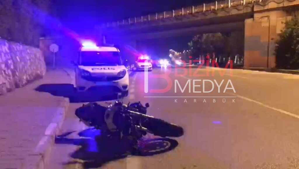 Karabük’te motosiklet ile motorlu bisikletin çarpıştığı kazada 1 kişi öldü, 2 kişi ağır yaralandı