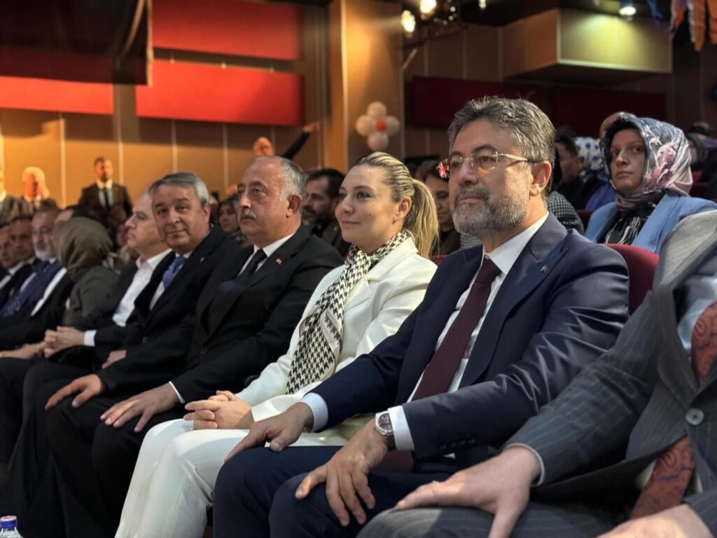 Büyük Başkan: Yüksel Özdemir, AK Parti’de 4. Dönem İçin Güven Tazeledi…