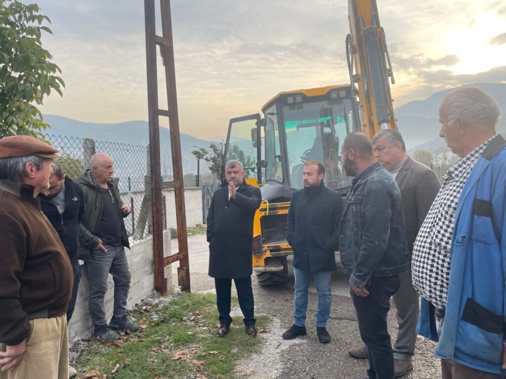 Yenice’de doğalgaz çalışmaları, Belediye Başkanı Sertaş Karakaş’ın Başkanlığında tüm hızıyla devam ediyor.