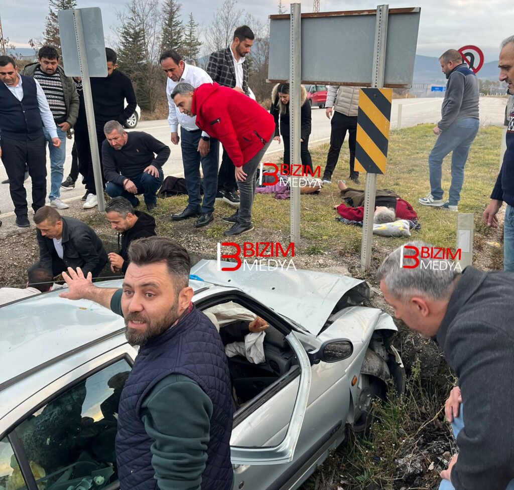 Karabük-Gerde Karayolunda Söğütlüçeşme mevkide Trafik Kazası: 1 Ölü, 3 Yaralı.