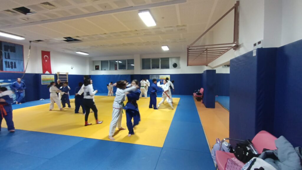 Karabük Gençlik Spor Kulübü Judo Takımı, Madenci Kupası İçin Hazırlanıyor