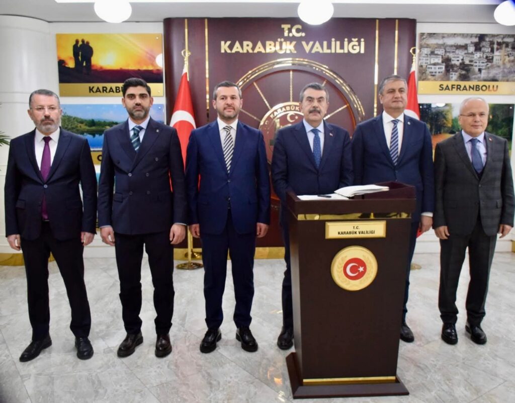 Millî Eğitim Bakanı Yusuf Tekin başkanlığında, Valilik Toplantı Salonunda İl Eğitim Değerlendirme Toplantısı gerçekleştirildi.