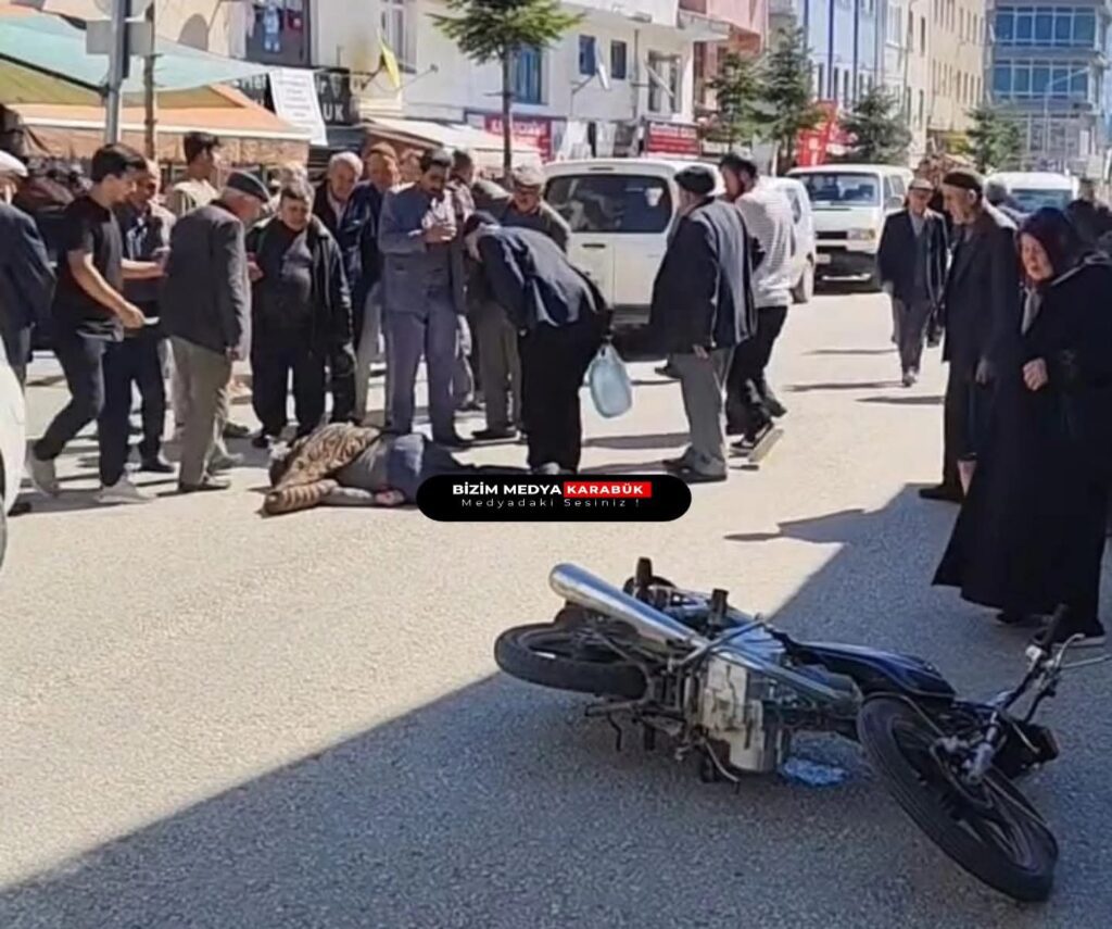 Eflani’de Motosiklet Yayaya Çarptı: 1’i Ağır 2 Yaralı