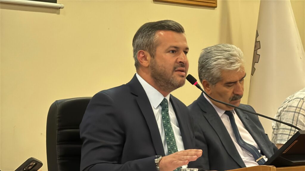 Karabük Belediye Başkanı Özkan Çetinkaya Mayıs ayı meclis toplantısında konuştu : “ Sınırsız binişlere yeni düzenleme geliyor”