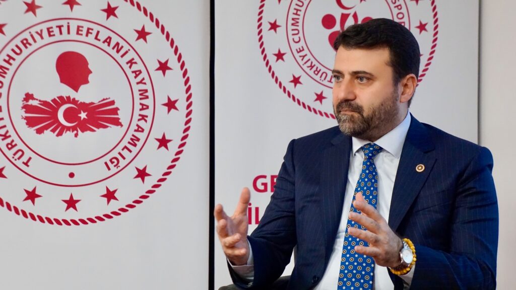 Cem Şahin’den Gençlere Kariyer Desteği: Eflani’de Tecrübe Buluşması