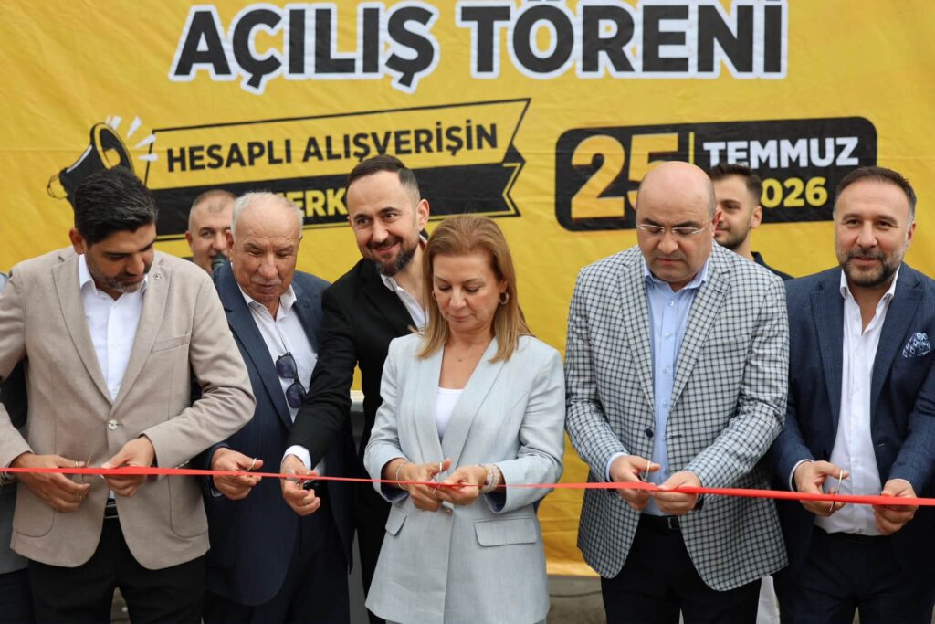 Safranbolu’da Yeni Arı Gross Market Hizmete Açıldı